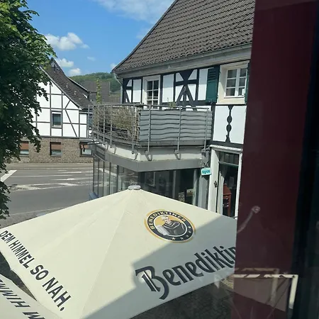 Lägenhet Two-story With Outdoor Area Engelskirchen